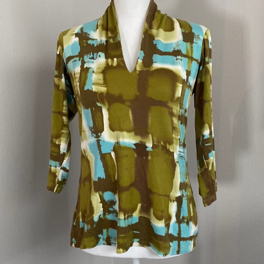 Beautiful Fabrizio Gianni knit top.